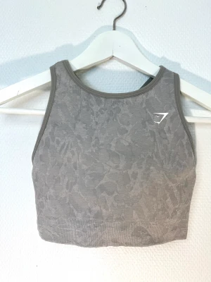 Gymshark tränings topp/ sport bh - Storlek small 