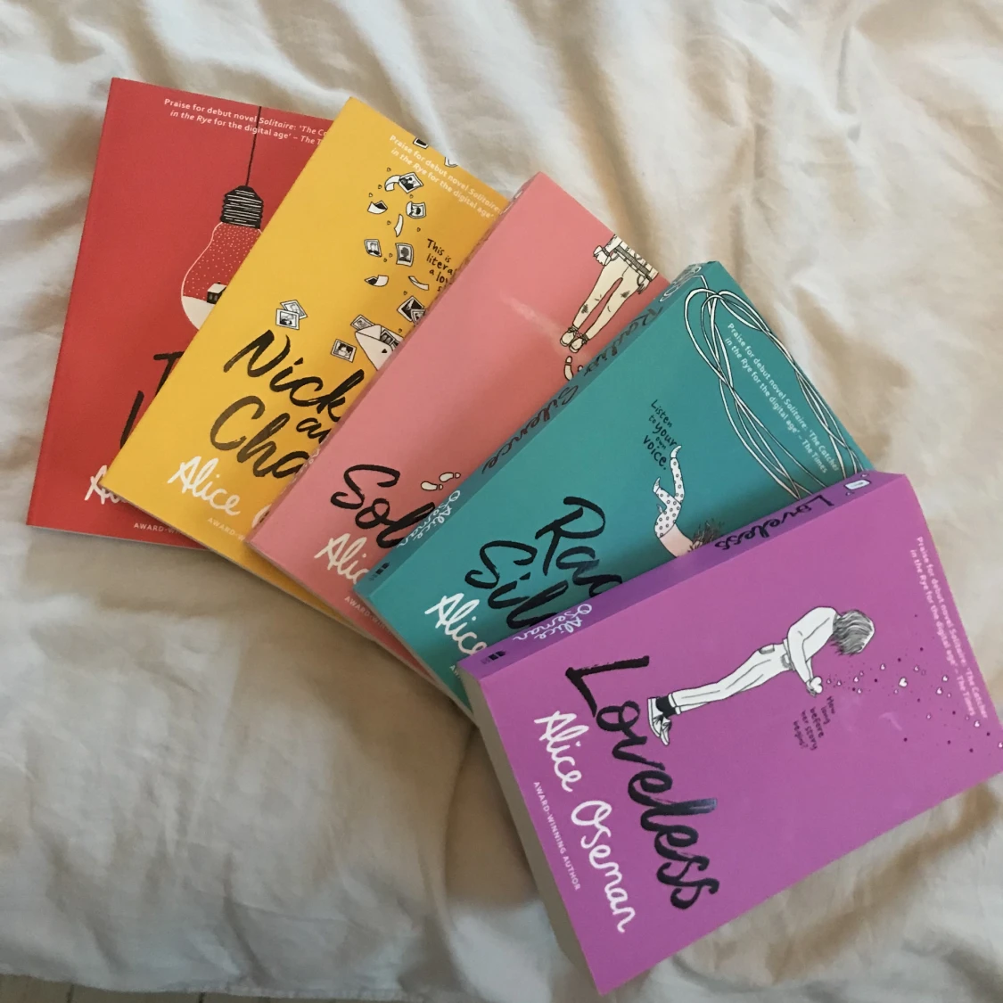 Alice Oseman böcker - Nyskick!