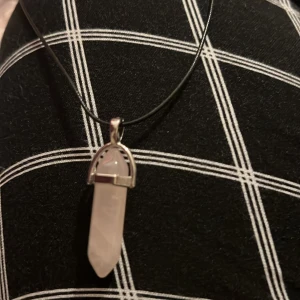 Halsband  - Äkta kärleks kristall 