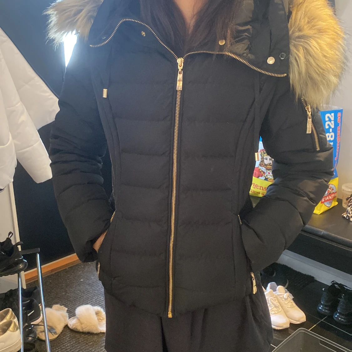 Hollies jacka (man kan ta bort pälsen) - 91