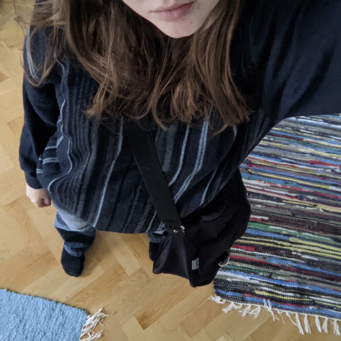 mörkblå tjocktröja