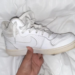 Nike skor  - Nike skor i storleken 37