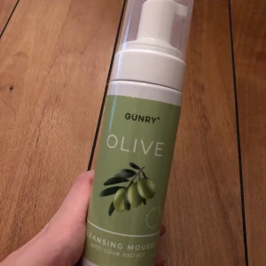 Rengöring - Rengöring! Helt oanvänd, frakt tillkommer på 49kr.