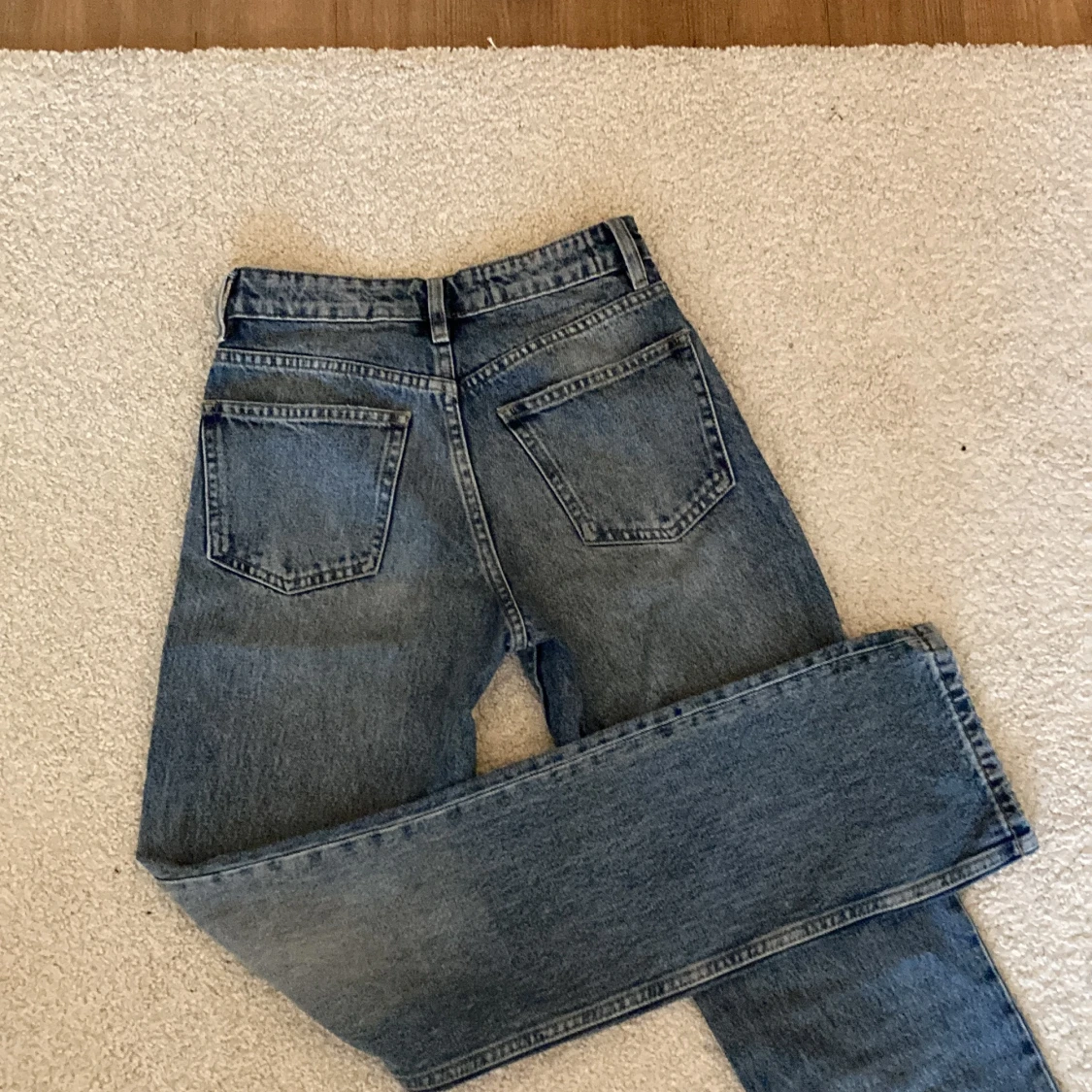 Zara Mid Rise jeans  - 90