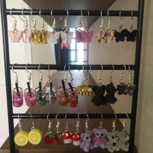 NYHET! - Köp något speciellt genom att skriva privat och buda!❤️Minst 10-15kr för ett par och om man köper flera så kan man få ett lägre pris❤️