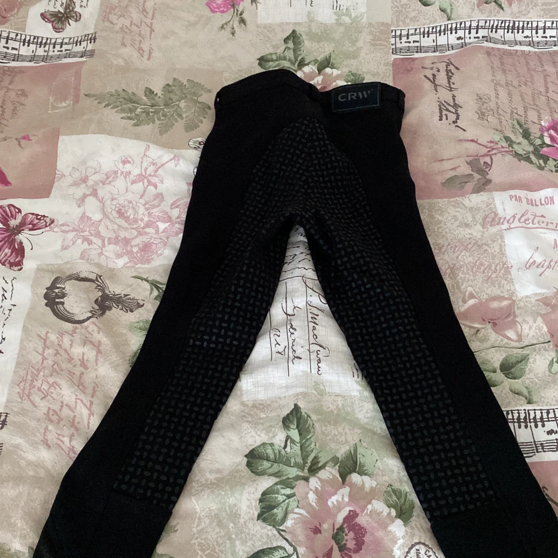 Säljer dessa svarta ridbyxor har bara använt 2 gånger storlek 140 - 90