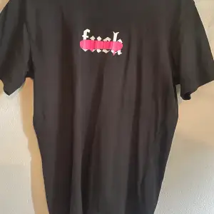 Denna t-shirten är overside