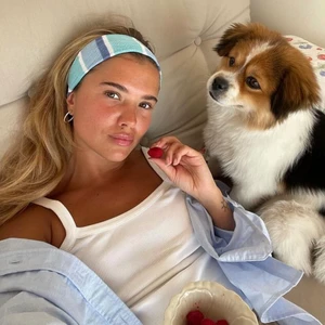 Djerf avenue linne - Linne från Djerf avenue core collection! Slutsåld, storlek xxs passar mig som bär xxs/xs på toppar, väldigt tjockt ribbat tyg i bommul, köpt för 500kr. 