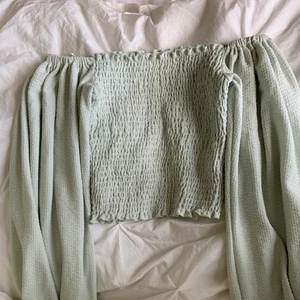 Topp i storlek xs - Fin mintgrön topp, endastanvänd 1 gång 