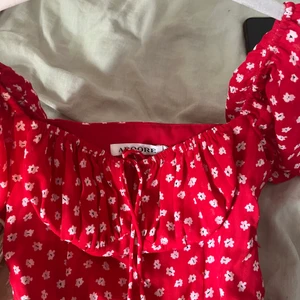 Adoore klänning - Adoore klänning köpt för 1400 kr. Använd ca 2 gånger endast💕