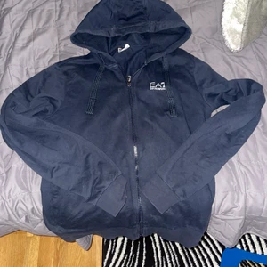 Armani zip hoodie - Armani tröja i XS, felfri 
