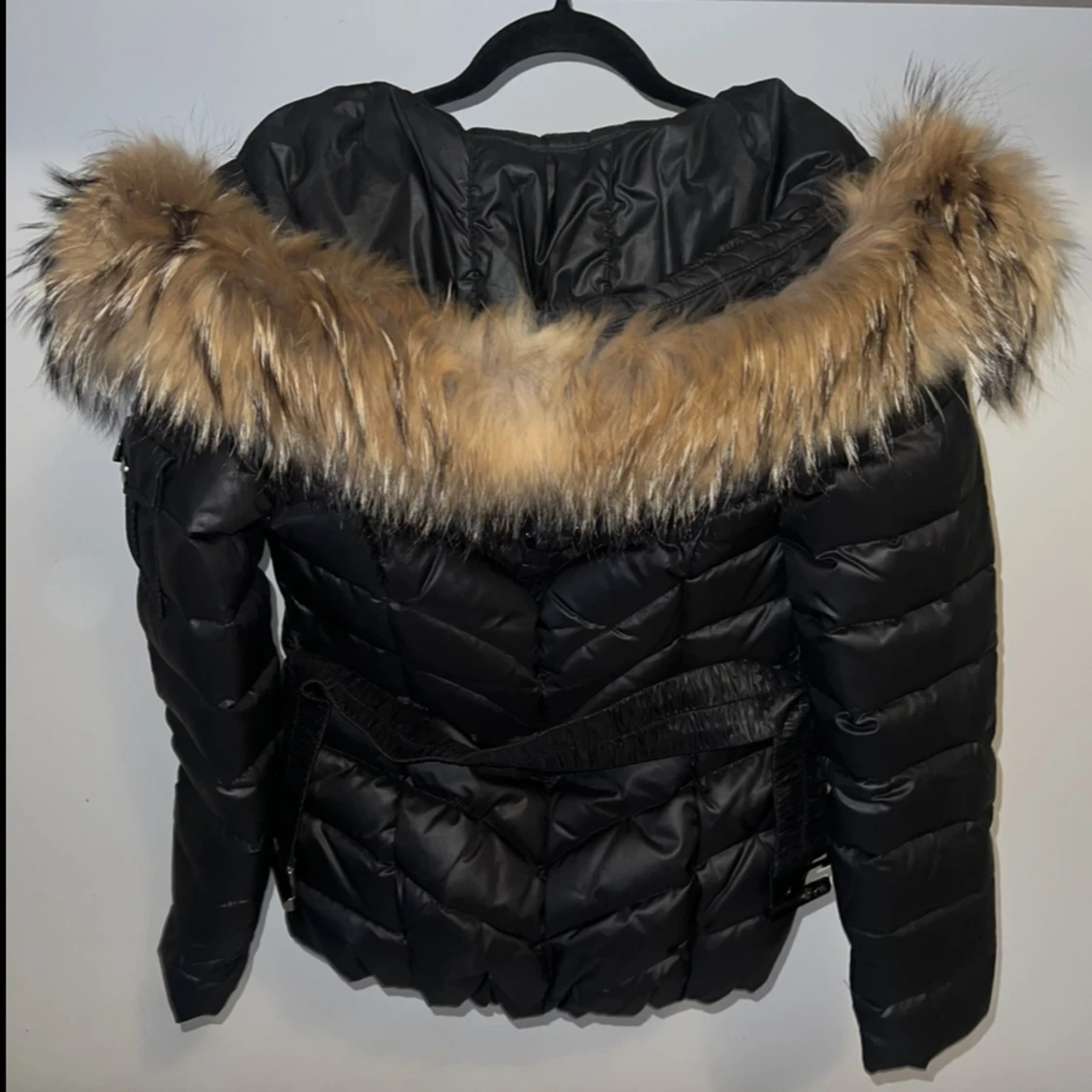 Hollies vinterjacka med päls på luva - 91