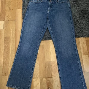 Levis 527 bootcut 30/30 - Vintage Levis 527 bootcut i bra skick.  Storlek 30/30