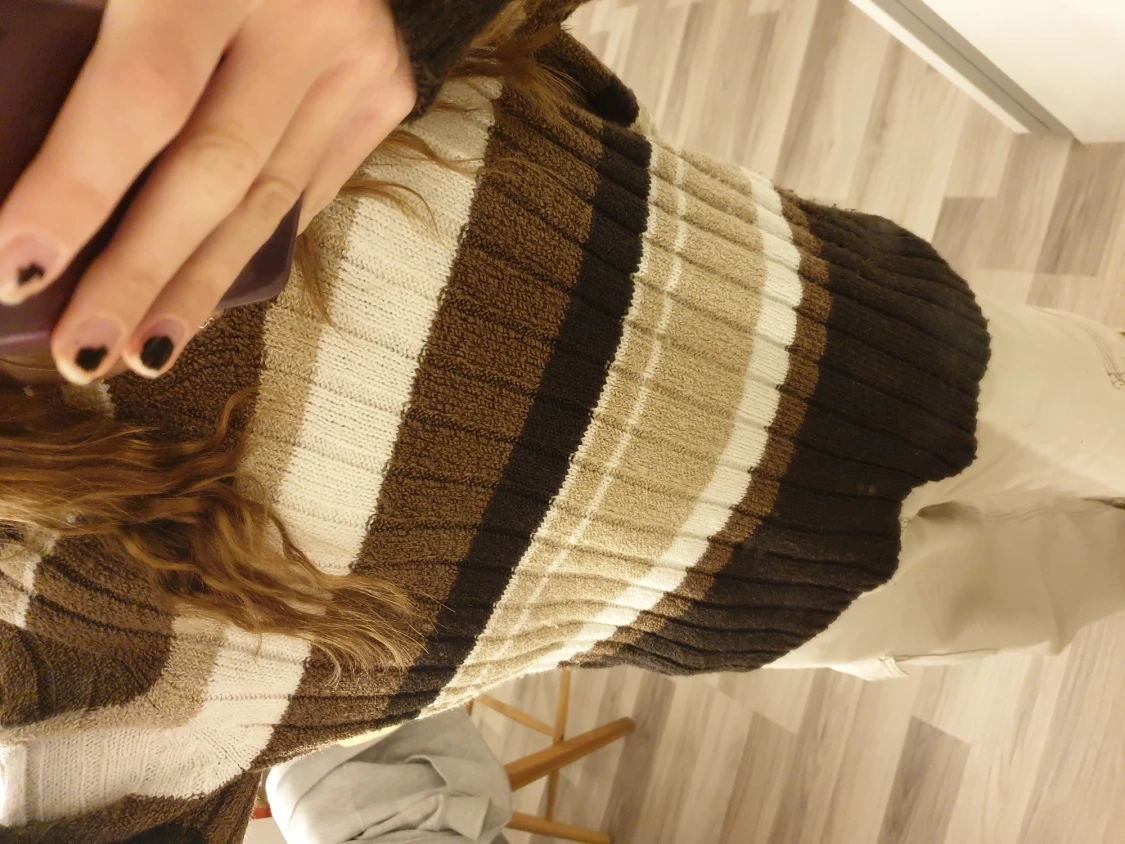 Stickad tröja  - 91