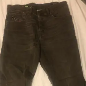 Vida jeans från Diesel, svart/grå färg