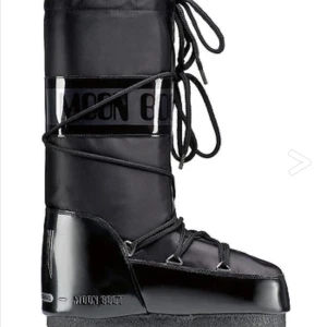 Populära moon boots - Storlek 35-38  Använda 2gånger  Gratis frakt, eller hämtas upp.