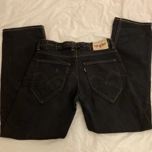 Levis engineered jeans  - Levis engineered jeans I jätte bra skick går inte att köpa nytt längre st:W29 L29 