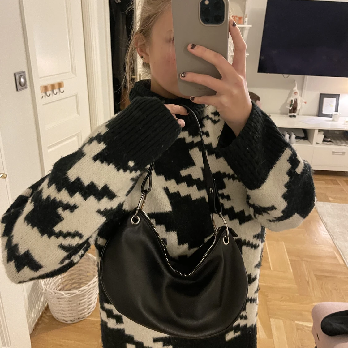 Svart liten vöska - 90