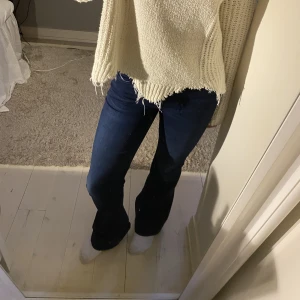 Bootcut jeans - Så fina bootcut jeans från 7 for all mankind i superbra skick