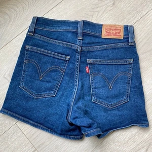 Levis shorts  - Levis shorts i storlek 28, nyskick