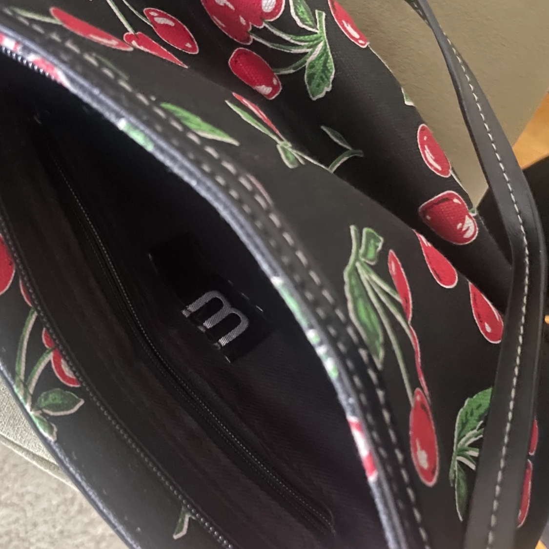 cherry baguette  - 91