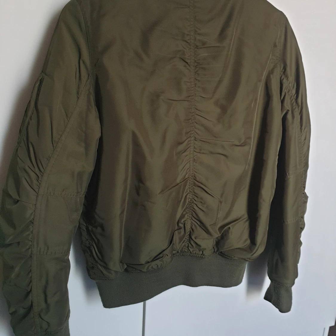 Militärgrön bombarjacka  - 90