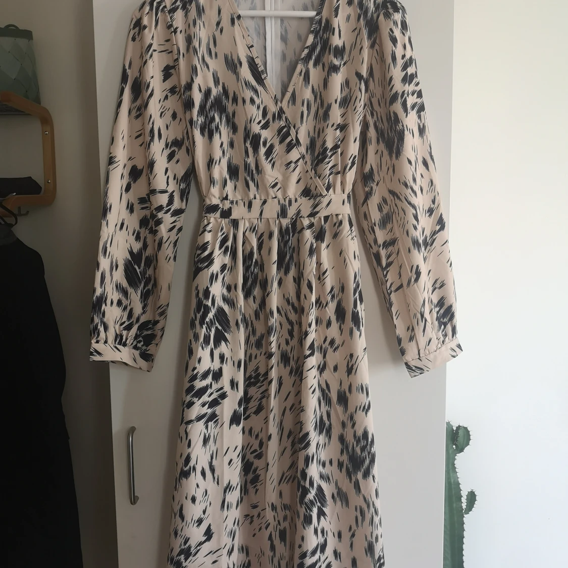 Oanvänd klänning Storlek d - 90