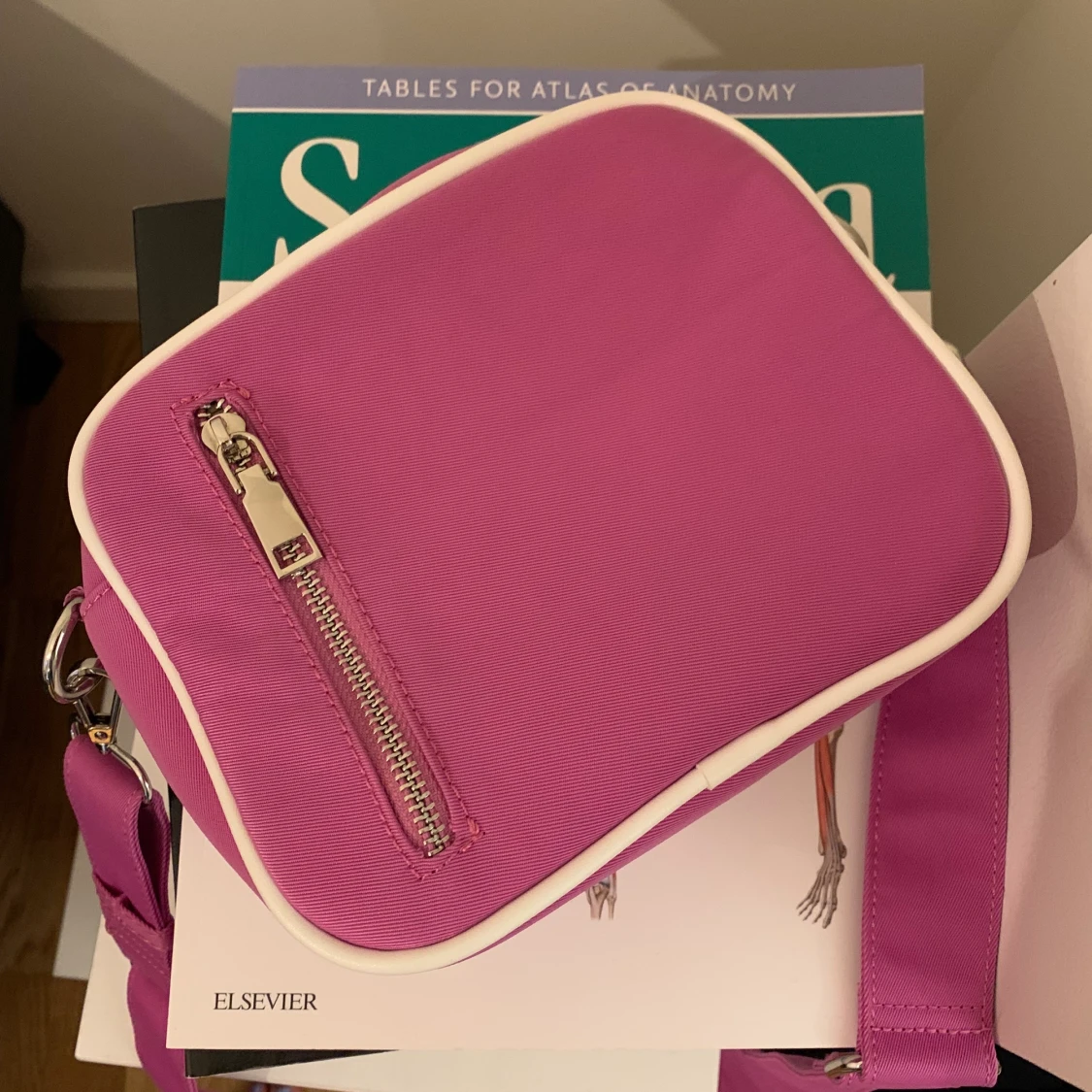 Hvisk axelremsväska - rosa - 91