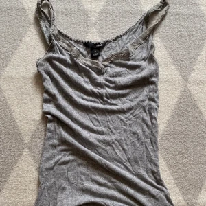 Gulligt linne 🦢 - 🎀 Gulligt linne som inte används. Använd inte ”köp nu”!!