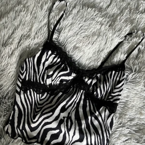 Linne - Superfint linne i storlek s, aldrig använt och nytt i skicket.💓