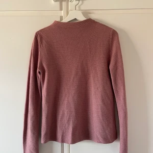 Stickad tröja  - I bra skick! 