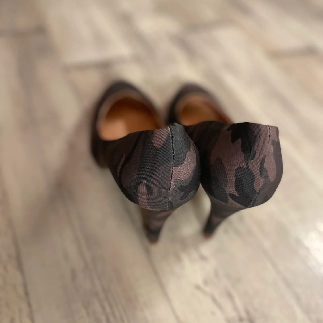 Klackskor Str 38 Militärmönster  - 91