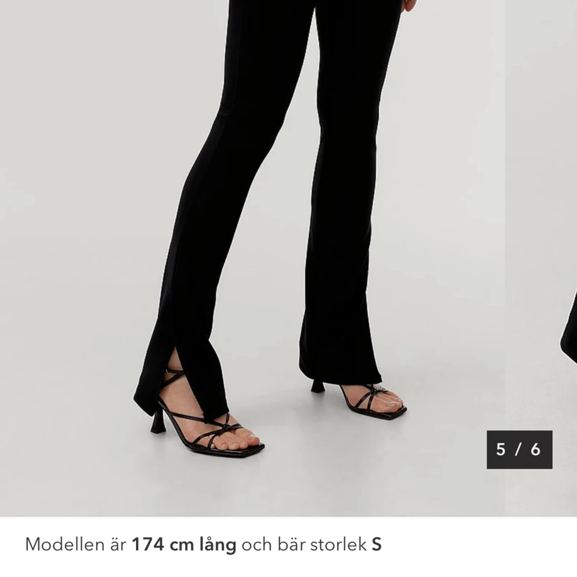 svarta byxor med slits