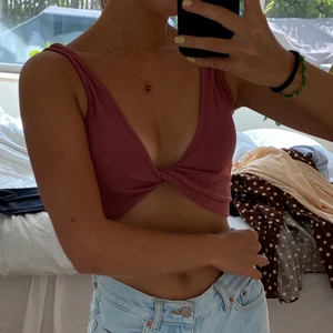 Linne  - Säljer detta linne, i en snygg lila, rosa dov färg. 