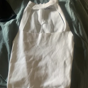 Zara - Populär topp ifrån zara!❤️köparen står för frakt