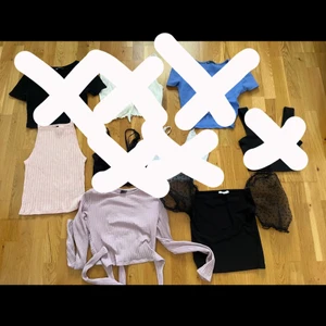 Allt ska bort! - Toppar, t-shirts osv, olika märken, kom privat för mer info angående om du vill köpa eller byta. Det går att man köper flera plagg samtidigt och postad i en o samma frakt. 10-15kr / st! 🫧✨
