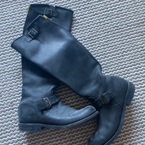 Primeboots - Storlek: 39, nypris 3500kr💗