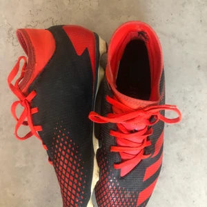 Adidas predator fotbollsskor  - Adidas fotbollskor bra skick 