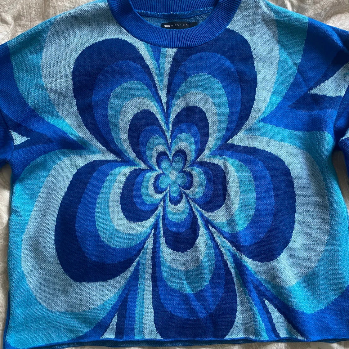 Blå blom tröja