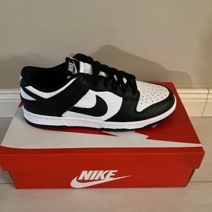 Nike Dunk Panda - Nike Dunk Panda - Size 42/USW10, DS