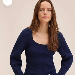 Tröja - Säljer denna tröjan som är köpt på mango eftersom jag inte använder den längre!🤗 Direkt pris: 349kr  Säljs för 150kr + frakt!