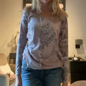 Snygg lågnärmad tröja - Långärmad tröja med glitter