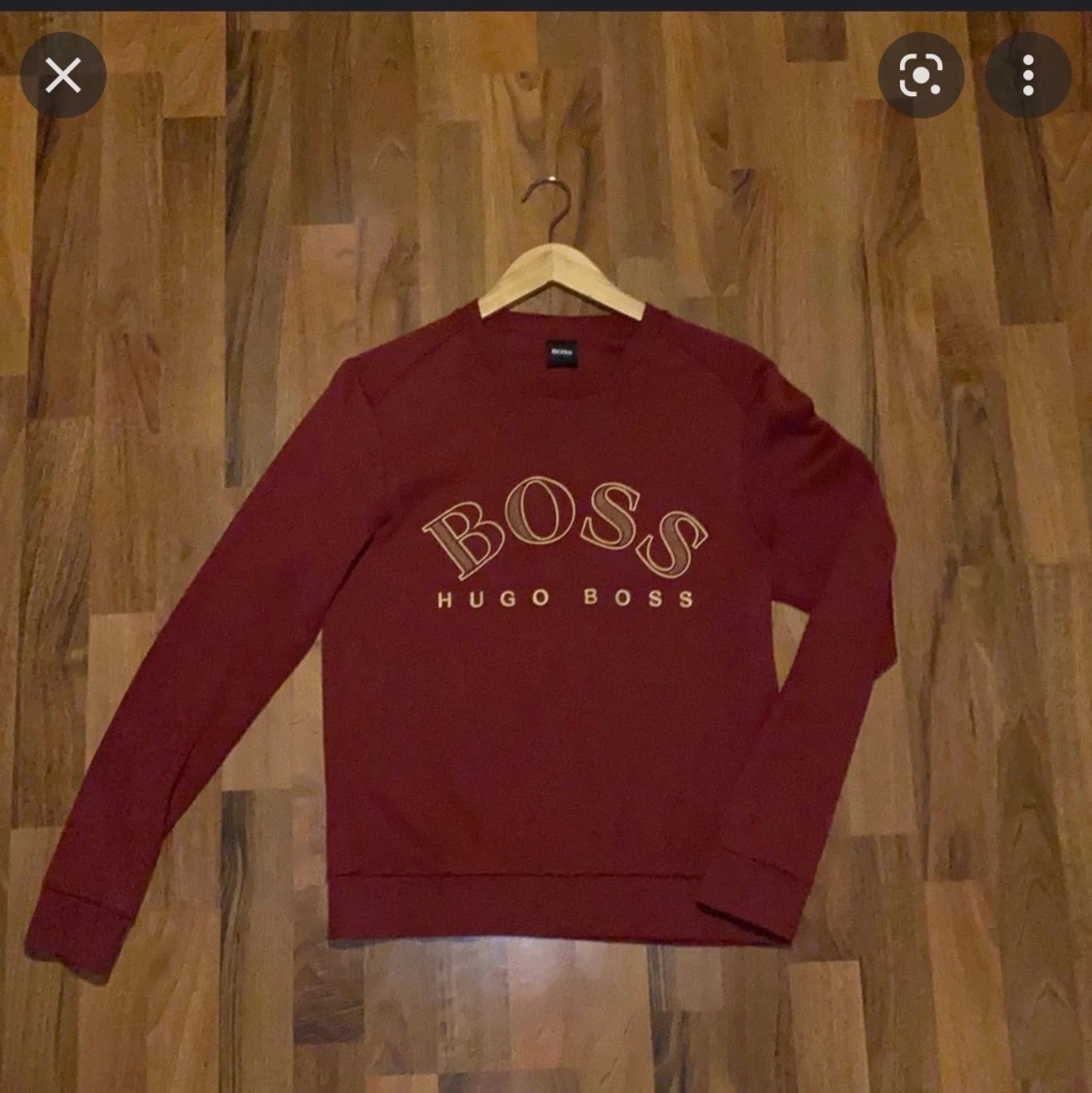 Hugo boss röd guld tröja