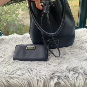 Marc jackobs  - Säljer detta sätt i skinn äkta marc jackobs nytt med dusbag. 900 för båda 