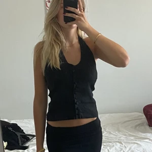 Halternecktopp - Svart haltetnecktopp från zara! 