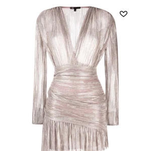 Maje klänning - Säljer typ helt ny Maje klänning💕slutsåld överallt 