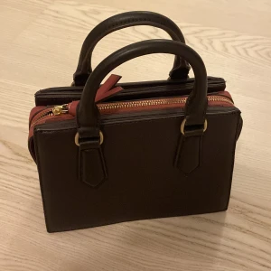 Väska  - Super fin väska - 50kr 💗
