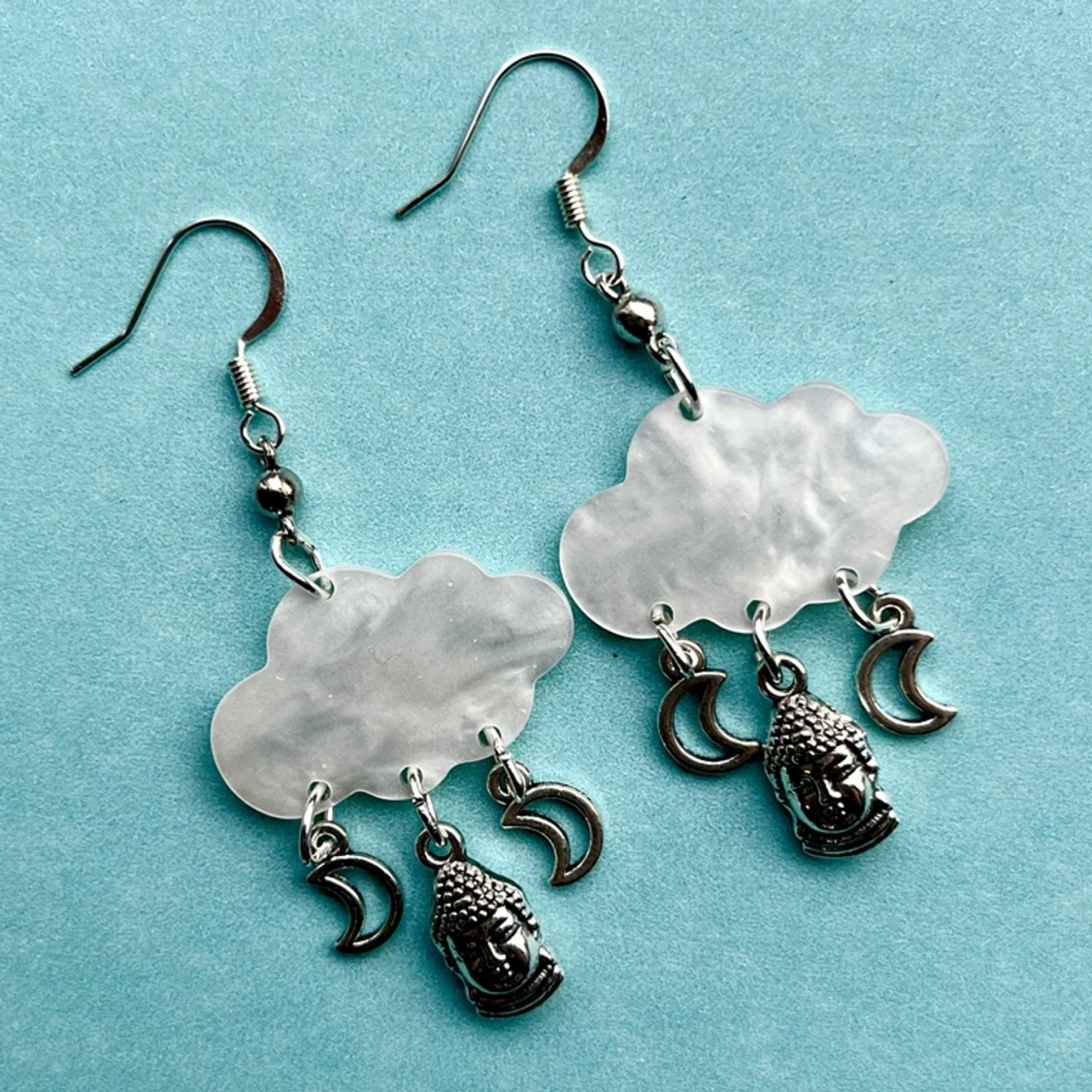 Egendesignade örhängen 💙