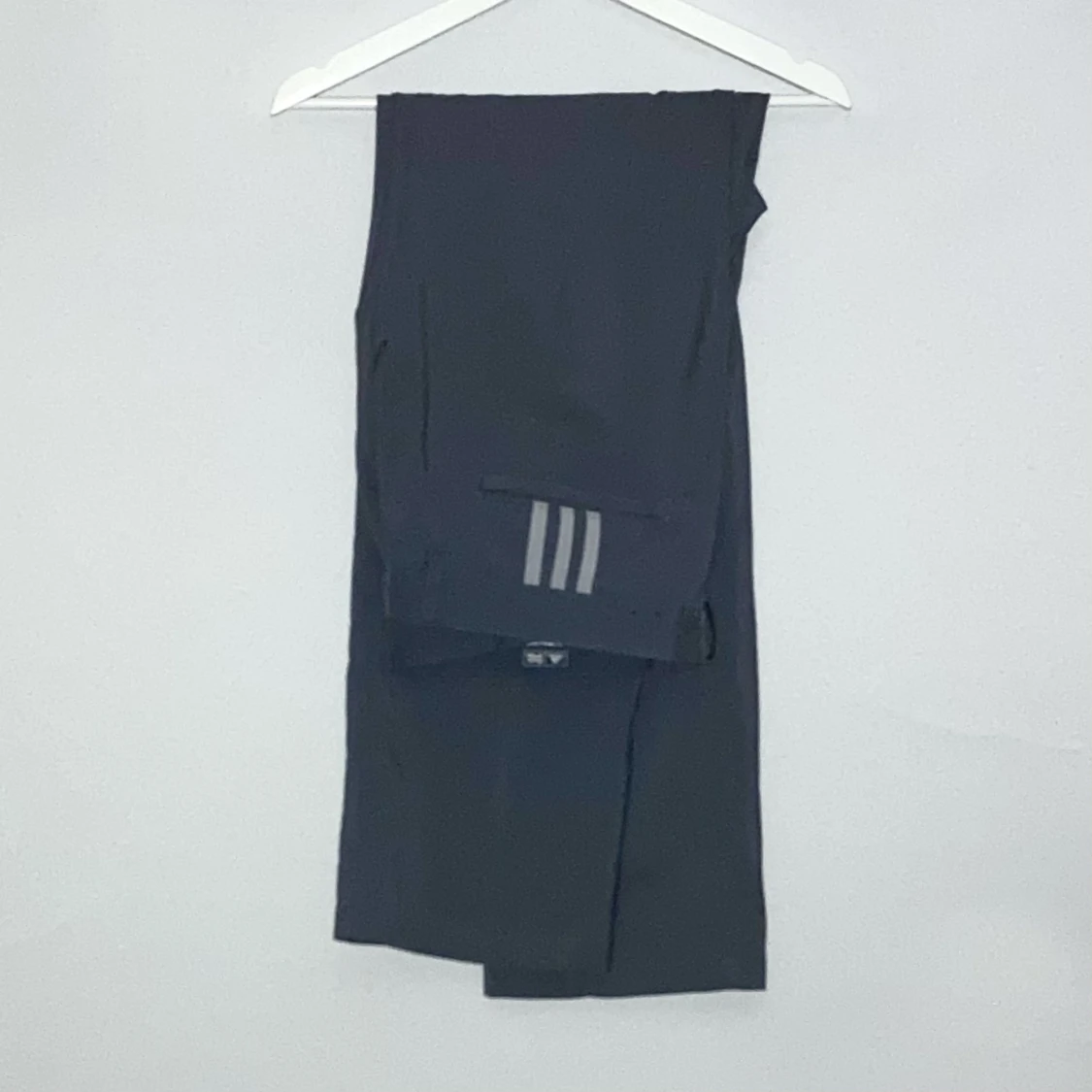 Baggy adidas kostymbyxor 