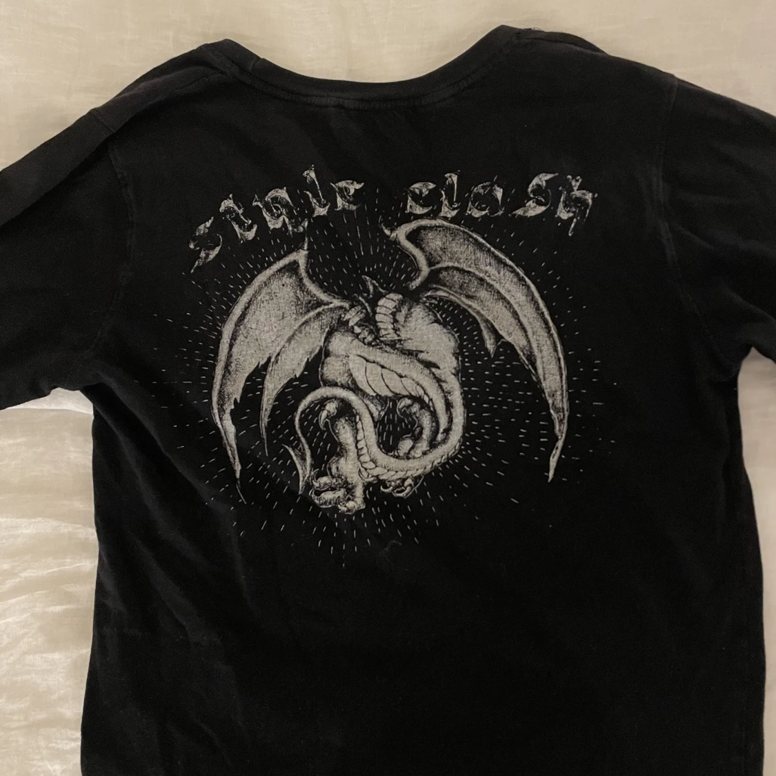 Långärmad svart tröja med tryck - 91